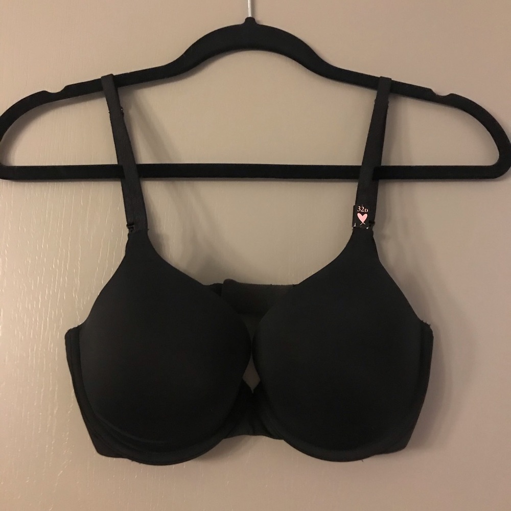 Victoria’s Secret T-shirt Bra